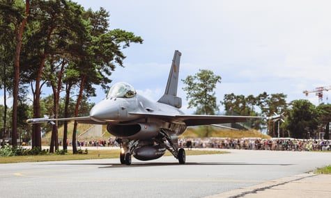 Біля авіабази в Бельгії, де розміщена ядерна зброя США, пролетіли невідомі дрони. Вертоліт не зміг їх перехопити