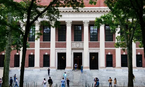 Адміністрація Трампа подала позов проти Гарвардського університету на мільярд доларів. У чому причина?