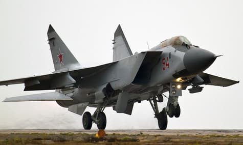 В Беларуси начали имитировать взлет истребителей МиГ-31К, из-за которого по всей Украине объявляют тревогу