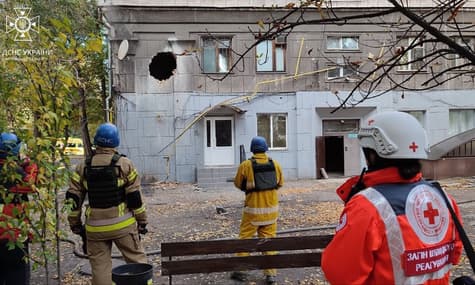 Ракетна атака по Запоріжжю: пошкоджено житловий будинок і школу, 5 людей поранені