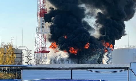 У Севастополі лунають вибухи, у Бєлгороді — горить нафтобаза