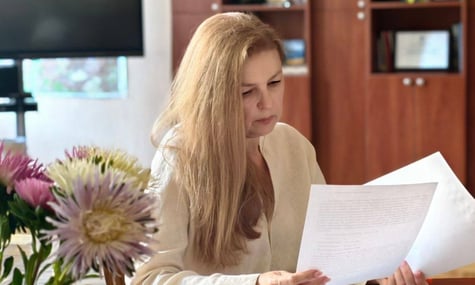 Директорка Департаменту освіти обурилася через російську мову в опитуванні МОН: виявилося, що це її налаштування