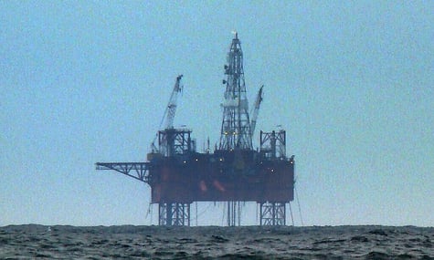 Бурова платформа Petrobaltic у Балтійському морі