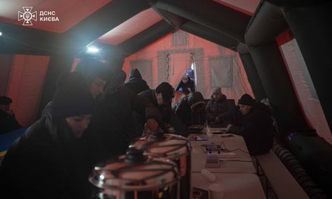 «Сотни тысяч семей без тепла». Шмыгаль заявил, что российские ракеты попали по ТЭЦ и ТЭС