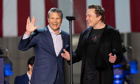 Пентагон інтегрує ШІ від Ілона Маска у свою мережу