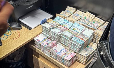 Готівка, яку вилучили під час обшуків БЕБ і ОГП у справі про викриття конвертаційних центрів