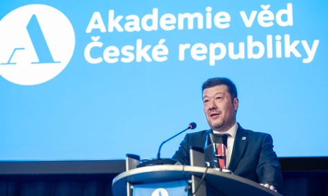 Спікер парламенту Чехії в новорічній промові говорив про «хунту Зеленського» і «безглузду війну». В Україні обурилися