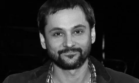 Ексочільнику Молодого театру Білоусу повідомили про підозру в сексуальному насильстві над студентками