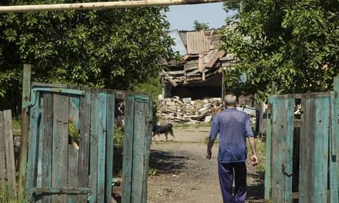 Living A Year Without Power in War-Torn Eastern Ukraine