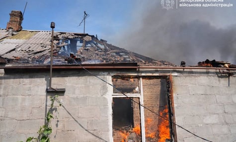 Під час ударів по Харкову та Запоріжжю росіяни влучили в будівлі ТЦК. Там є поранені