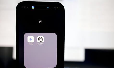 Грецька церква створила свій чат-бот на базі ChatGPT. Наголошують: ШІ повинен служити людям, а не навпаки