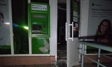 У Києві невідомі підірвали банкомат у відділені ПриватБанку