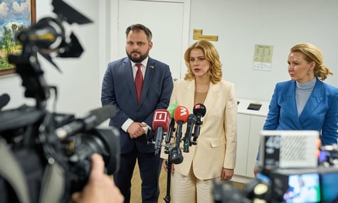 Прем'єр-міністерка Латвії Евіка Сіліня подала у відставку. Це призведе до розпаду уряду — медіа