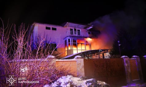 росіяни вдарили по будинку в Харкові: загинула 20-річна жінка, є постраждалі (ДОПОВНЕНО)
