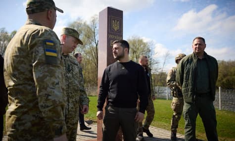 Зеленський приїхав до держкордону з Білоруссю, обговорив його охорону