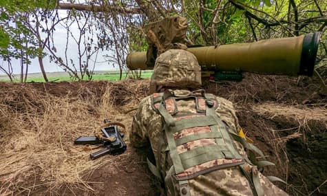 Смерть Горбачова, заповнені газосховища ЄС та нові удари по мостах Херсонщини: головне за ніч 31 серпня