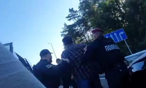 У Мархалівці, де відкрили військове кладовище, організували протест. Місцеві жителі заявили про затримання