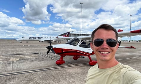 російська ППО збила легкомоторний літак з авіаблогером на борту, прийнявши його за український дрон — медіа