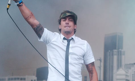 Вокаліста рок-гурту Lostprophets, засудженого за педофілію, знайшли мертвим у в'язниці