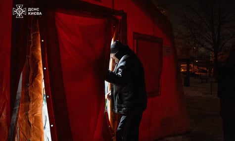 Кулеба щодо змін правил комендантської години: йдеться про тимчасові та точкові винятки, а не скасування