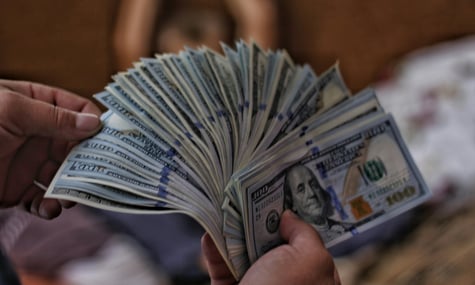 «Дуже конкретні» ставки на припинення вогню в Ірані з’явилися за години до оголошення Трампа. Новостворені акаунти заробили сотні тисяч доларів