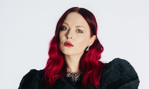 «Великий рух по моїй справі». У співачки Юлі Юріної, яка народилася у рф, прийняли документи на українське громадянство