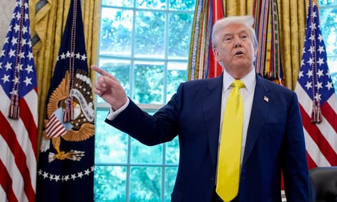 Трамп пообіцяв «очолити рух» проти голосування поштою у США. На Алясці він обговорював це з путіним