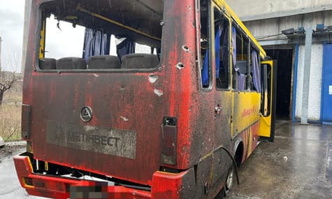 россияне во время обстрела Авдеевки попали в автобус: погибла женщина