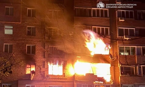 Війська рф поцілили у житлову багатоповерхівку у Дніпрі, 23 квітня 2026 року