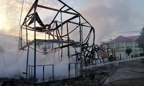 У Затоці горіли споруди двох баз відпочинку, димом отруївся чоловік