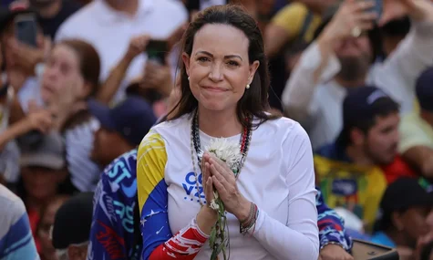 Лавреатка Нобелівської премії миру підтримала ескалацію США щодо Венесуели: Час Мадуро добігає кінця