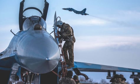 Помічника депутата підозрюють у справі про заволодіння понад 27 млн гривень на закупівлі шин для літаків