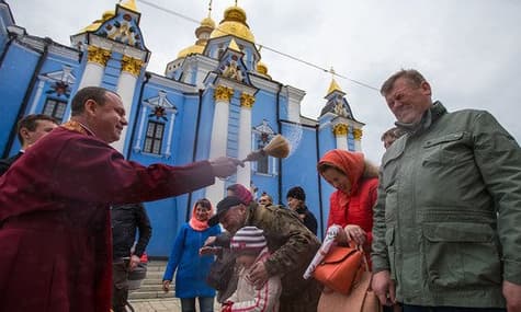 Conflicting Reports Leave Orthodox Leaders’ Health In Doubt On Easter’s Eve