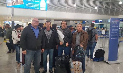 До України повернулись троє моряків, арештованих у Греції минулого року — МЗС