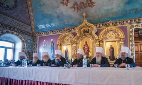 На засідання УКЦ МП у Києві приїжджав митрополит з Криму, який вітав Аксьонова з посадою ватажка півострова
