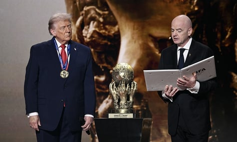 ФІФА нагородила Трампа першою у своїй історії премією миру