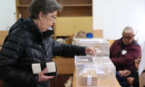 МВС Болгарії повідомило про декілька сотень повідомлень про фальсифікації на парламентських виборах