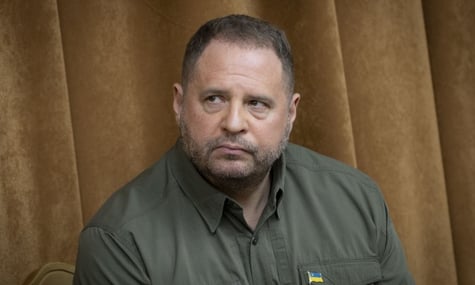 Зеленський залишив Єрмака на посаді — джерело