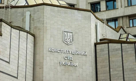 У Раді підготують подання до Конституційного Суду для скасування закону щодо НАБУ і САП — Железняк