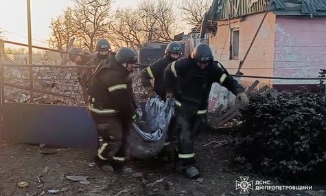 Поранені діти на Запоріжжі, загиблий на Дніпропетровщині: головне про нічні обстріли (ДОПОВНЕНО)