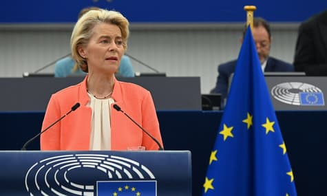 Еврокомиссия предлагает продлить временную защиту украинцев в ЕС