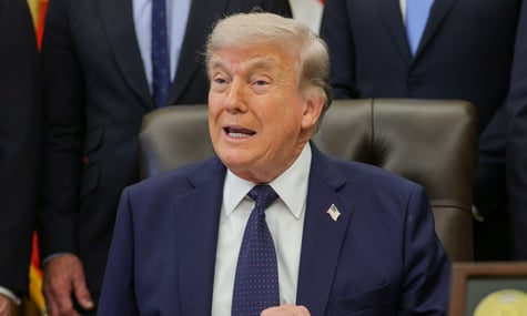 Спершу — повернення до довоєнного статус-кво. Попри зрив переговорів, США та Іран інтенсивно працюють над поетапною угодою — CNN