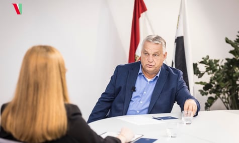 Орбан перефразував угорську приказку про росіян, застосувавши її до українців: Вони в нас у смартфоні