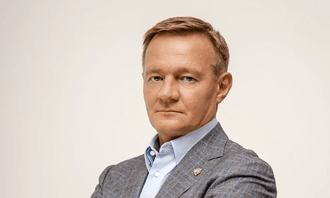 Міністра транспорту рф знайшли застреленим у себе вдома. Раніше його звільнили на тлі колапсів в аеропортах