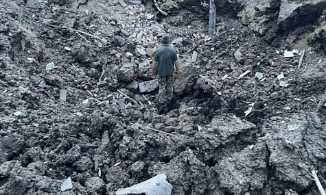 На западе Украины ПВО сбила три российских ракеты. Еще три ракеты ударили по Хмельницкой области, есть раненый