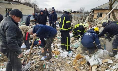 В результате обстрела в Киевской области погибли по меньшей мере 5 человек, в том числе дети