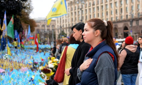 В Україні запровадять загальнонаціональну хвилину мовчання: Верховна Рада ухвалила закон
