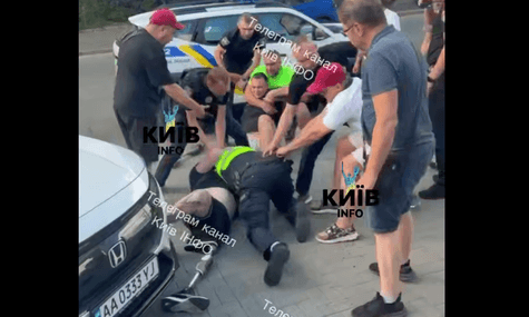 У Києві сталася сутичка за участі патрульних поліціянтів та ветеранів, 24 серпня 2026 року