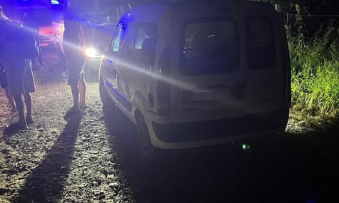 На Прикарпатті чоловік вистрілив в автомобіль і поранив 12-річного хлопчика