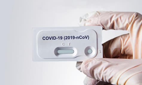 В Україні виявили ще 19,4 тисячі нових випадків COVID-19. За добу 700 людей померли від ускладнень хвороби